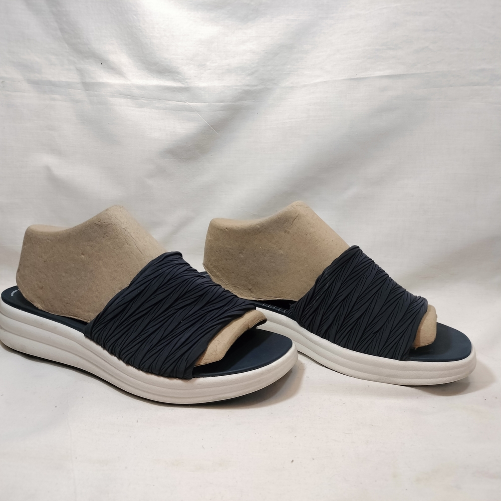Clarks Cloudsteppers Drift Petal Washable slide sandals/flip flops‎